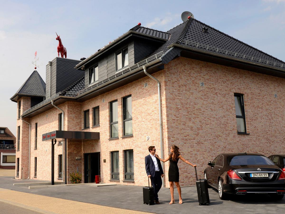Hotel Rotes Einhorn **** Duren Екстер'єр фото