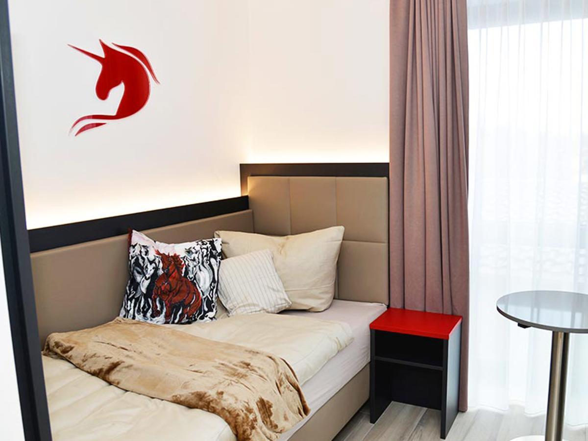 Hotel Rotes Einhorn **** Duren Екстер'єр фото